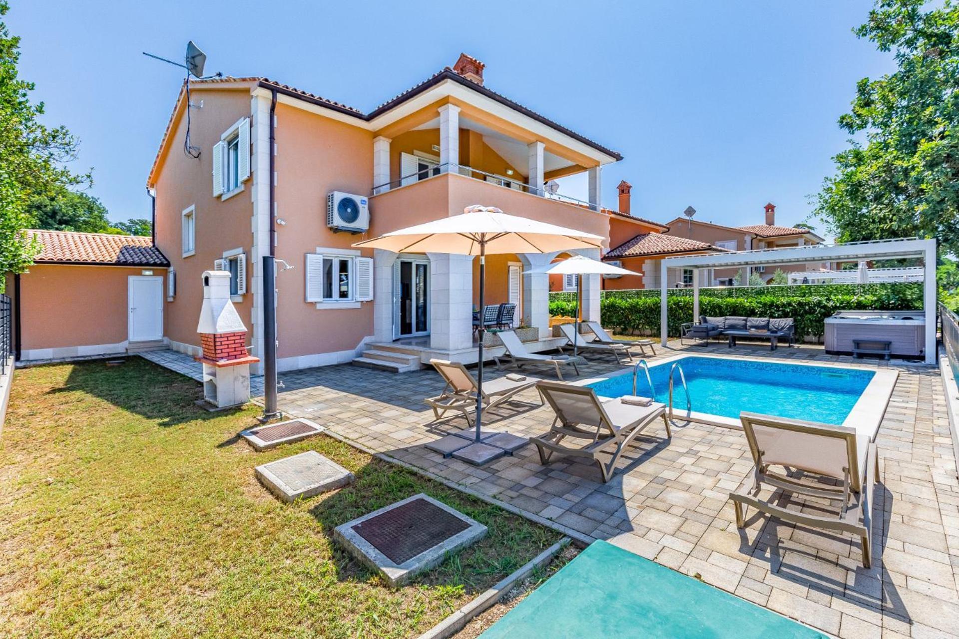 Villas Lotus With Pool And Jacuzzi Pula Exteriör bild