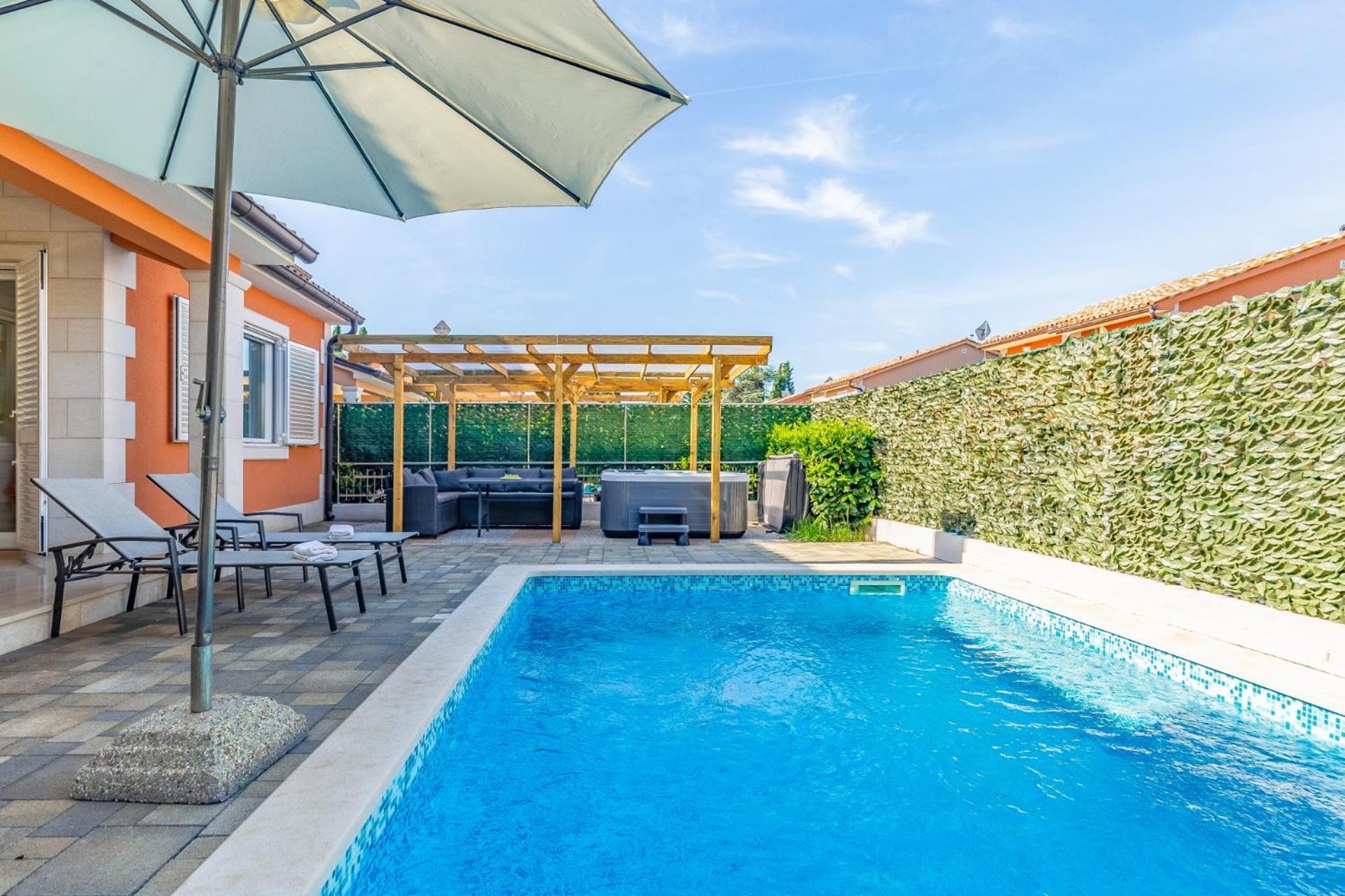 Villas Lotus With Pool And Jacuzzi Pula Exteriör bild