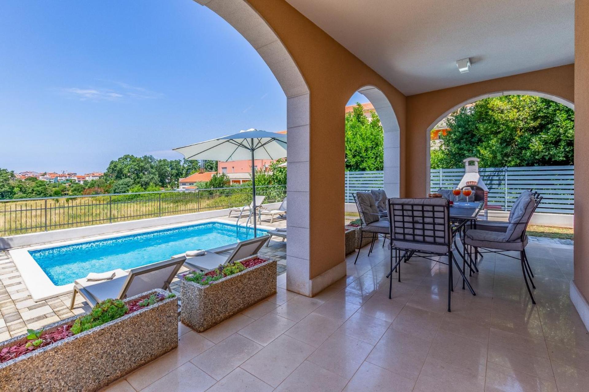 Villas Lotus With Pool And Jacuzzi Pula Exteriör bild