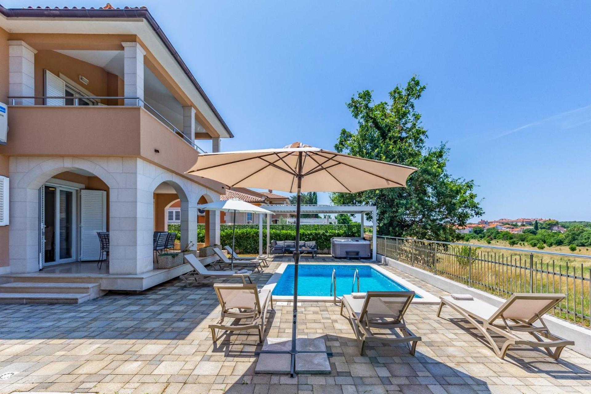 Villas Lotus With Pool And Jacuzzi Pula Exteriör bild